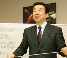 講師の千賀先生は笑顔がいつも素敵です